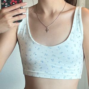 Simple floral cropped tank